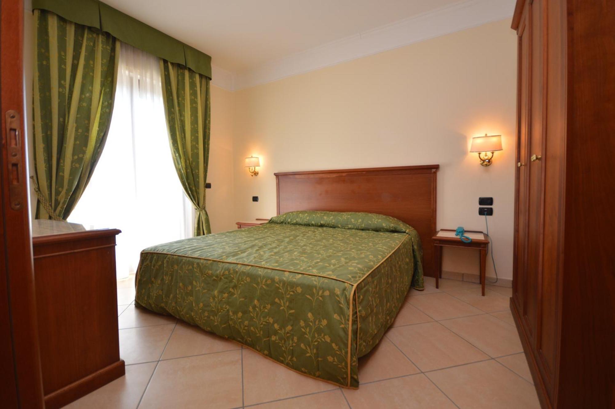 Hotel Residence Il Gabbiano Cirò Marina Pokoj fotografie