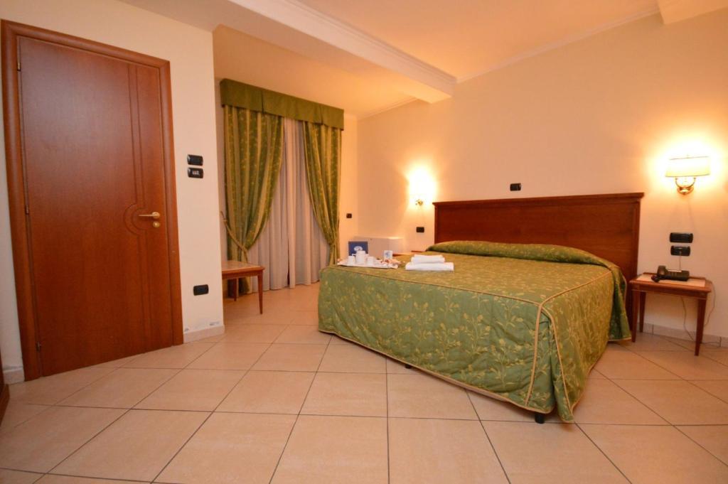 Hotel Residence Il Gabbiano Cirò Marina Pokoj fotografie